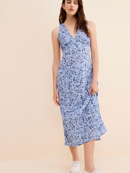 Madewell Dresses & Skirts - NWT Madewell $110 The Ariana floral Midi Dress in powder blue size 14